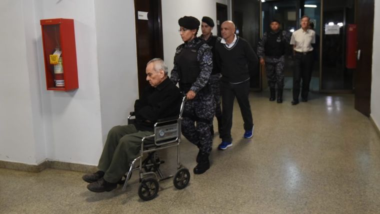 Nicola Corradi, ayer cuando llegaba a los Tribunales mendocinos. Foto: Pachy Reynoso