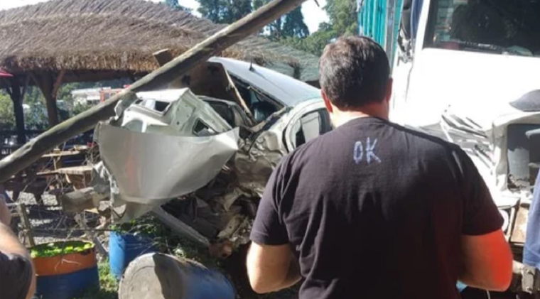 Una de las primeras imágenes del accidente Foto: X @leogarciaz