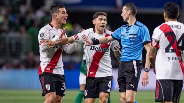 River quedó afuera de la Copa y ahora Conmebol investiga a Montiel y Enzo Pérez. Foto: X. River quedó afuera de la Copa y ahora Conmebol investiga a Montiel y Enzo Pérez. Foto: X.