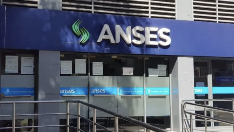 Este martes continúa el calendario de pagos de Anses Foto: Archivo