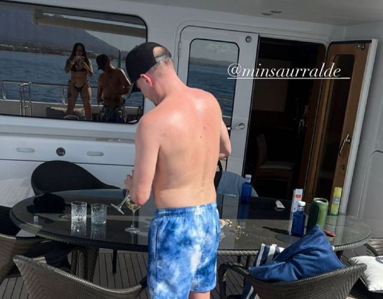 La foto que desató el escándalo y provocó la renuncia de Insaurralde al gabinete de Axel Kicillof Foto: Instagram