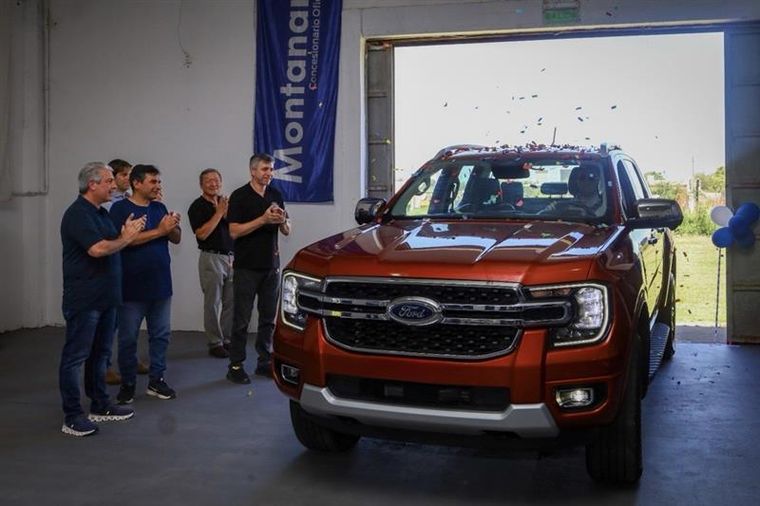 Ford Argentina dona una pick-up Ranger a una escuela de artes y oficios
