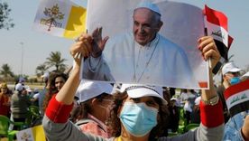 Decenas de ciudadanos se reunieron en el aeropuerto de Bagdad para recibir al Papa. Foto: REUTERS