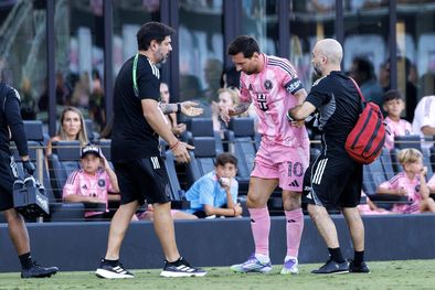 MDZol | Messi salió lesionado frente a Necaxa antes de los 15 minutos del primer tiempo