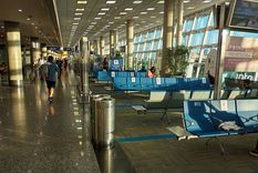 Aeroparque comenzará a operar un vuelo clave para los argentinos Foto: ALF PONCE MERCADO / MDZ