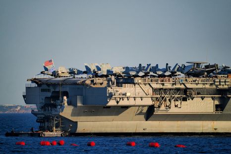Estados Unidos desplegó el portaaviones USS Abraham Lincoln y tres destructores en Oriente Medio, en una señal de presión sobre Irán. (Imagen ilustrativa). Estados Unidos desplegó el portaaviones USS Abraham Lincoln y tres destructores en Oriente Medio, en una señal de presión sobre Irán. (Imagen ilustrativa).