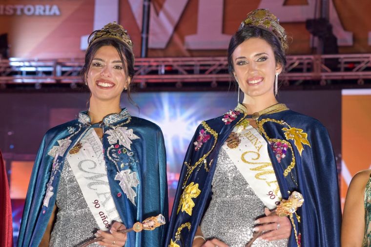 Julieta crespi y Milagros Ortolano, reina y virreina de Maipú. Julieta crespi y Milagros Ortolano, reina y virreina de Maipú.