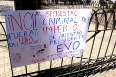 las redes y evo: mensajes a favor y en contra