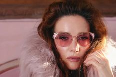 No te pierdas el look de alfombra roja de Natalia Oreiro.