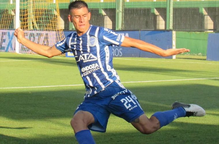 Con 19 años y menos de 6 meses en Godoy Cruz, Romero debutó en Primera. Con 19 años y menos de 6 meses en Godoy Cruz, Romero debutó en Primera. 