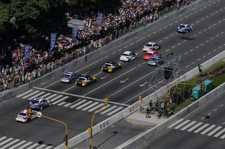 La propuesta incluye prácticas, clasificación y la competencia principal del TC2000. La propuesta incluye prácticas, clasificación y la competencia principal del TC2000.