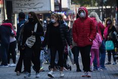 se registraron 5.889 contagios y 147 muertes por covid en argentina se registraron 5.889 contagios y 147 muertes por covid en argentina