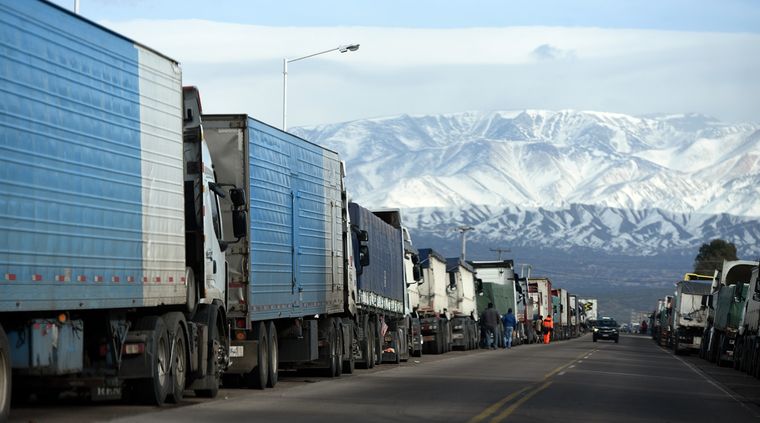 Las playas de Uspallata y la destilería de Luján de Cuyo, colapsadas. Foto ilustrativa Foto: Archivo MDZ