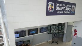 Cornejo y Poggi inauguraron el nuevo Centro de Control Unificado en Desaguadero. Cornejo y Poggi inauguraron el nuevo Centro de Control Unificado en Desaguadero.