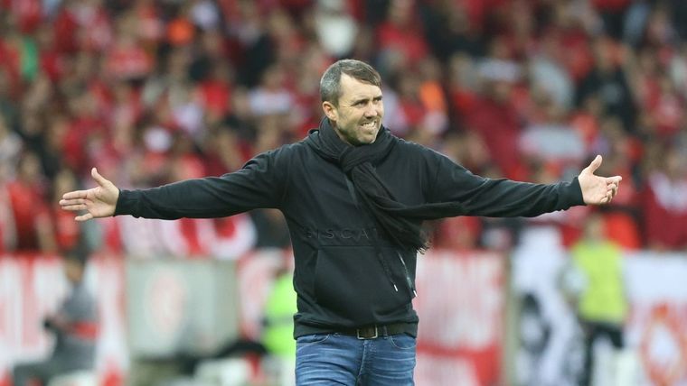 Coudet habló de River tras la eliminación. Foto: @SCInternacional