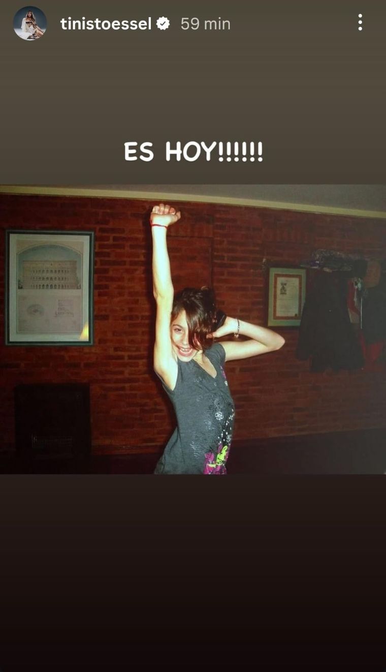 Tini Stoessel adelantó a sus fans que todo sigue en marcha. Tini Stoessel adelantó a sus fans que todo sigue en marcha.