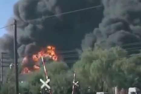 El incendio se produjo en un depósito de pinturas. El incendio se produjo en un depósito de pinturas.