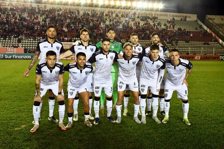 Gimnasia no pudo con Morón en el Nuevo Francisco Urbano. 