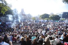 Miles de personas se congregaron en Parque Lezama Miles de personas se congregaron en Parque Lezama