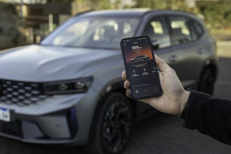 Así funcionan los nuevos Servicios Conectados de Renault: llave digital, encendido remoto y rastreo antirrobo Así funcionan los nuevos Servicios Conectados de Renault: llave digital, encendido remoto y rastreo antirrobo