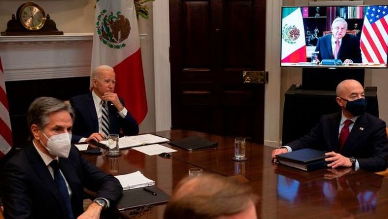 Varios miembros del gabinete de Biden estuvieron en la llamada. Foto: AFP