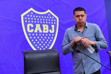 El enganche que ya jugó en Boca tiró la bomba y se la dejó picando a Juan Román Riquelme. Foto: Archivo