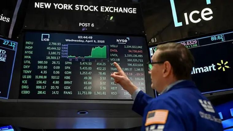 Las acciones de empresas argentinas arrancaron la semana en positiva en Wall Street, recortando en parte las pérdidas de la semana anterior.