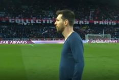 Messi se va de la cancha ignorando a los ultras.
