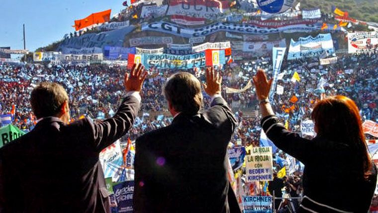 JULIO COBOS NESTOR KIRCHNER CRISTINA KIRCHNER LA CONCERTACION.jpg