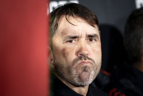 Eduardo Coudet pasó de la alegría por la victoria a la preocupación en cuestión de horas. Eduardo Coudet pasó de la alegría por la victoria a la preocupación en cuestión de horas.