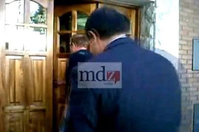 MDZol | Adaro entra a la casa del vecino. Foto: Imagen de video