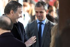 Martín Menem adelantó una sesión informativa picante de Manuel Adorni en medio del escándalo judicial.