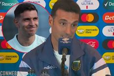 A Scaloni no le causó gracia que le preguntaran si Dibu Martínez podría hacer un gol por un supuesto pedido de la gente. Foto: captura DSports y archivo