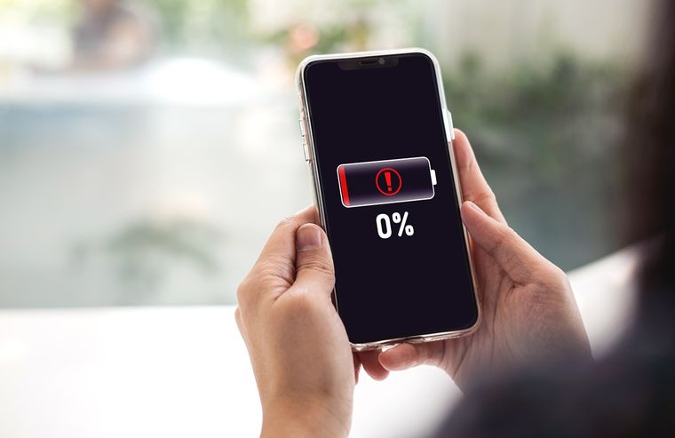 Calibrar la batería evita apagados repentinos en los teléfonos. Calibrar la batería evita apagados repentinos en los teléfonos.