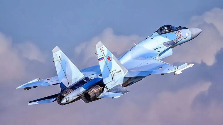 Sukhoi SU-35 Es el avión de combate de mayor envergadura del mundo, 15,3 m Foto: La Razón