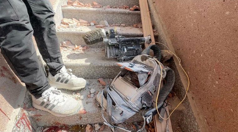 El equipo de grabación del fotógrafo de Reuters Hossam al Masri, muerto en el ataque aéreo israelí en el hospital Nasser en Jan Yunis el lunes 25 de agosto.