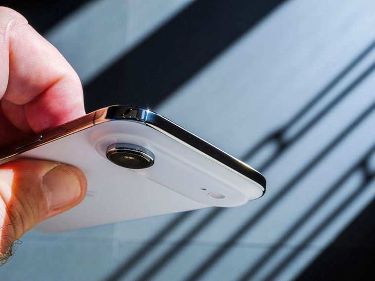 El rediseño interno del iPhone Air permitiría sumar nuevas cámaras. El rediseño interno del iPhone Air permitiría sumar nuevas cámaras.