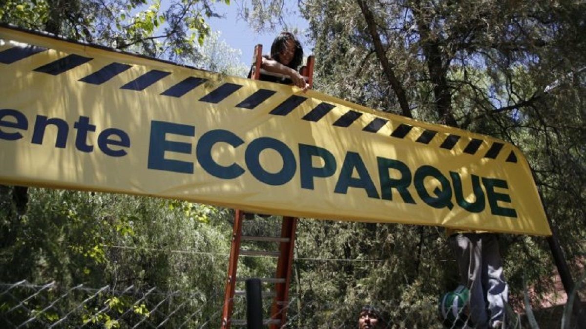 "De Disney a Chernobyl": la fuerte crítica del PJ a la UCR por el Ecoparque