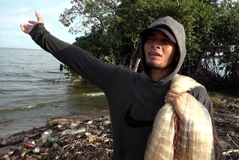 Wilder Fernández, un joven pescador del occidente de Venezuela, se ha visto afectado por la presencia militar de Estados Unidos en el Caribe.