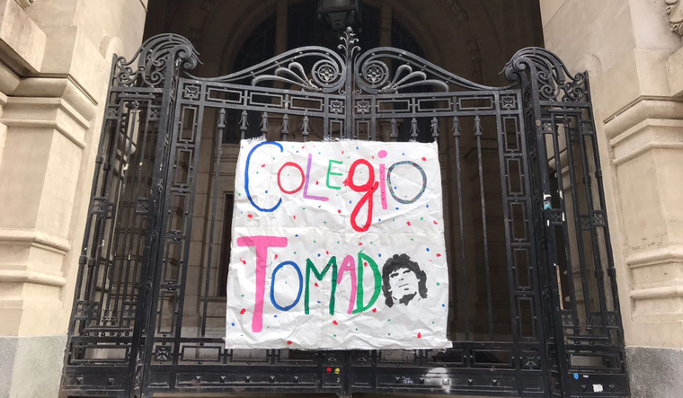 Puerta del Colegio Nacional Buenos Aires
