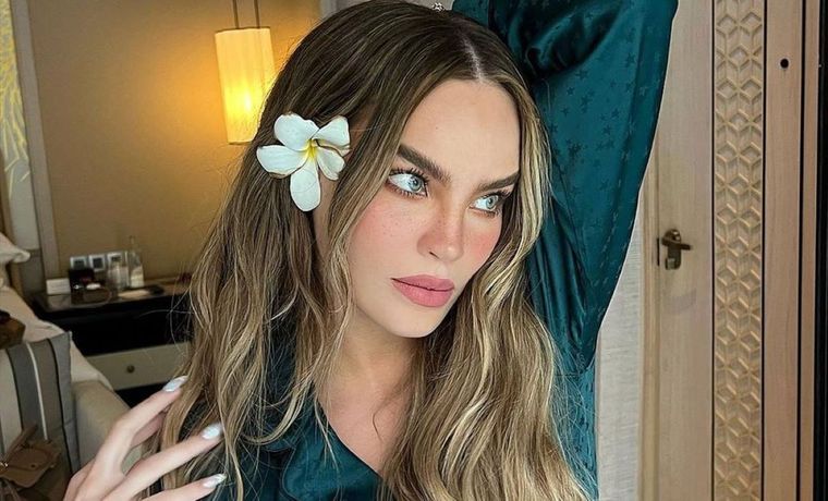 Con cada publicación que realiza Belinda, derrite las redes sociales.