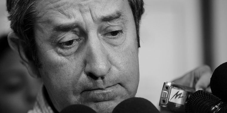 Cobos se mostró triste y hasta con la voz quebrada.