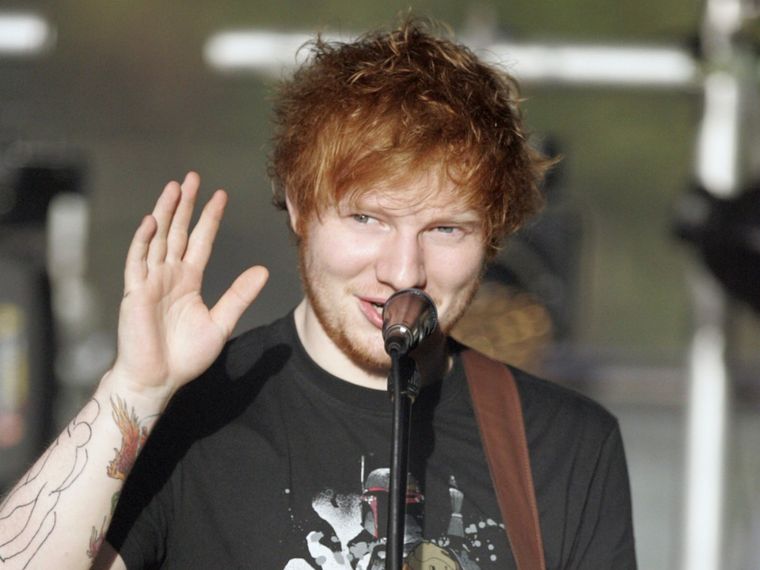 Foto: https://frankierain.medium.com/why-does-ed-sheeran-plagiarize-other-artists-songs-c5f2dcae4c3b