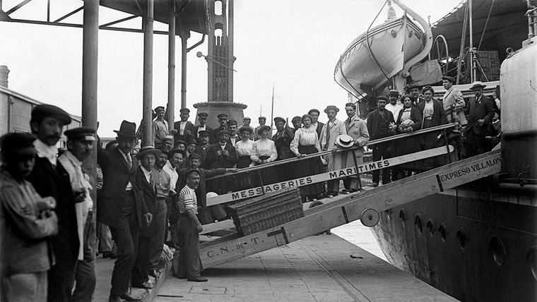 El archivo histórico nacional digitalizó miles de registros de inmigrantes que llegaron a Argentina entre fines del siglo XIX y comienzos del XX.