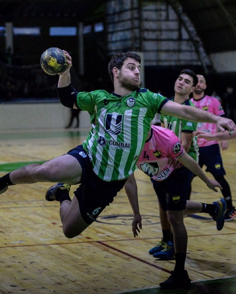 Mendoza arrancó bien en el Nacional Foto: CAH