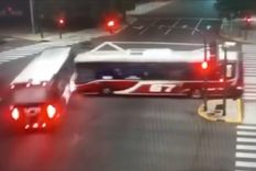 El choque de colectivos dejó un saldo de 7 heridos Foto: Captura de video