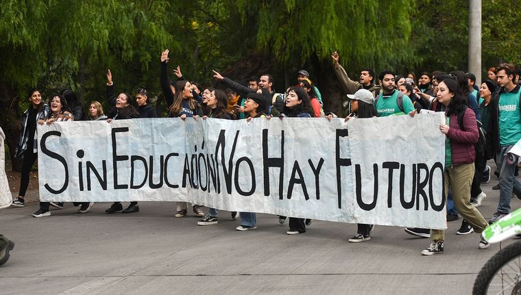 El sector universitario se prepara para viajar hasta Plaza de Mayo Foto: Santiago Tagua/MDZ