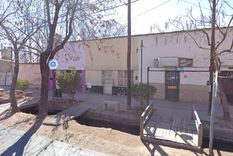 El banco donde estaba sentado el hombre de 65 años cuando sufrió el accidente.&nbsp;