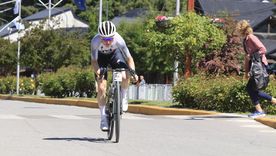 Juani Goudailliez, en plena competencia en Villa La Angostura. Juani Goudailliez, en plena competencia en Villa La Angostura.