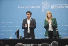 El gobernador Axel Kiicllof junto a la vicegobernadora Verónica Magario anunciaron que recurrirán a la justicia para la restitución del Fondo de Fortalecimiento Fiscal de la provincia de Buenos Aires Foto: Télam